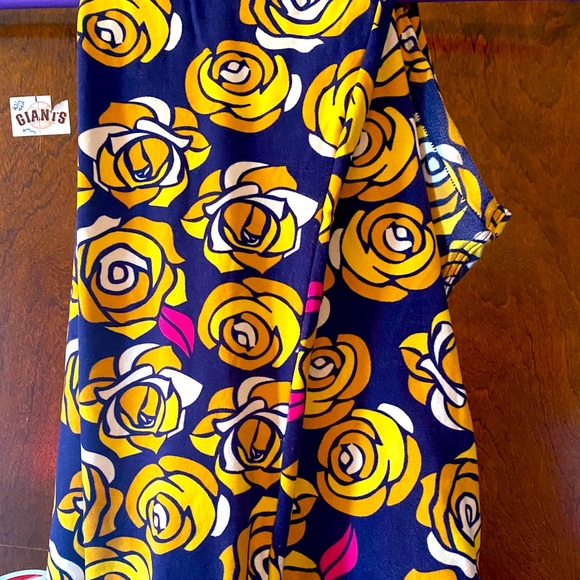 TC- Floral LuLa Roe Leggings - Picture 1 of 3